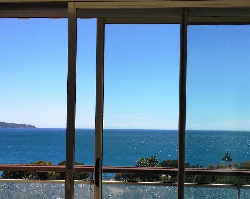 Le Riviera Plage location